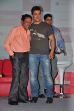 Aamir Khan snapped in a Pink Floyd T-shirt at Microsoft event in Trident, Mumbai on 30th March 2013 (21).JPG